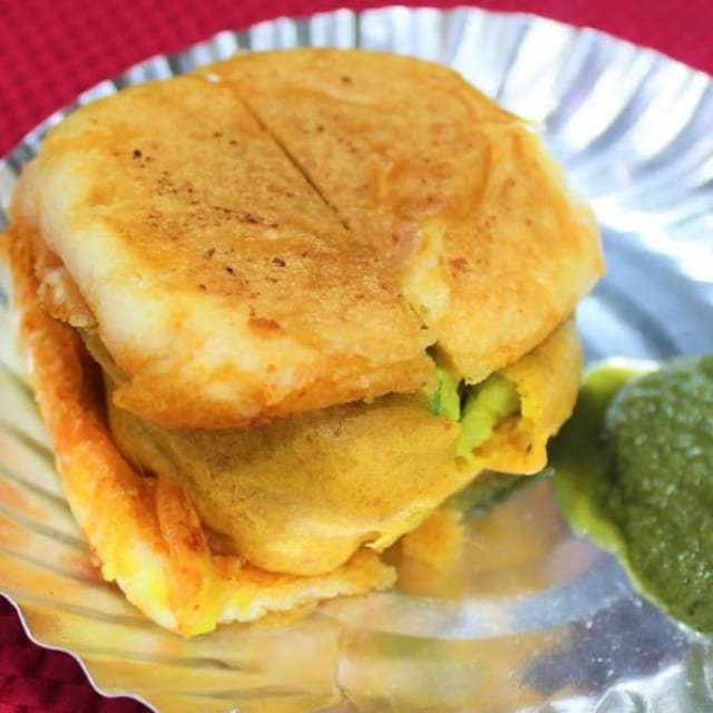 Vada Pav.